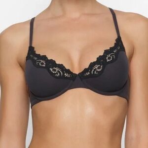 Skims Fits Everybody Lace Bra